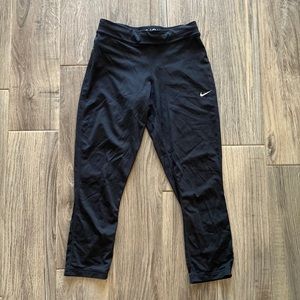 Nike 3/4 length leggings size medium